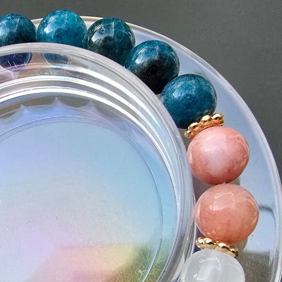 Handmade ✦ Forgiveness Bracelet ✦ Blue Apatite Sunstone Selenite 8mm Beads - Picture 5 of 9